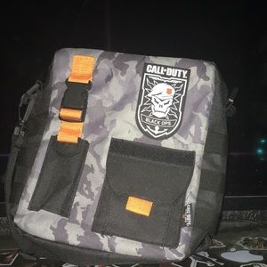 CoD 4 limited addition bag